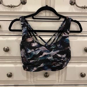 Lululemon free to be serene bra